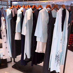 儒煜服飾 中國森系女裝 夏休閑棉麻上海品牌折扣尾貨批發(fā)